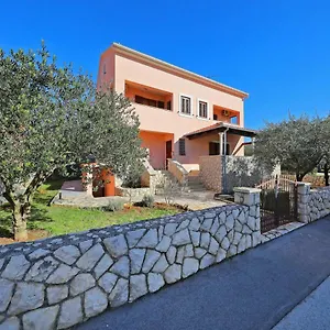 apartment-lucy-kozino.hotelinzadar.com/
