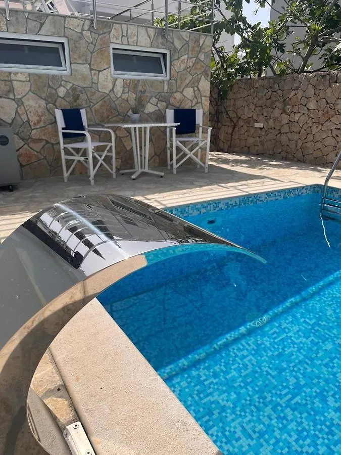 Apartment Villa Perla Baska