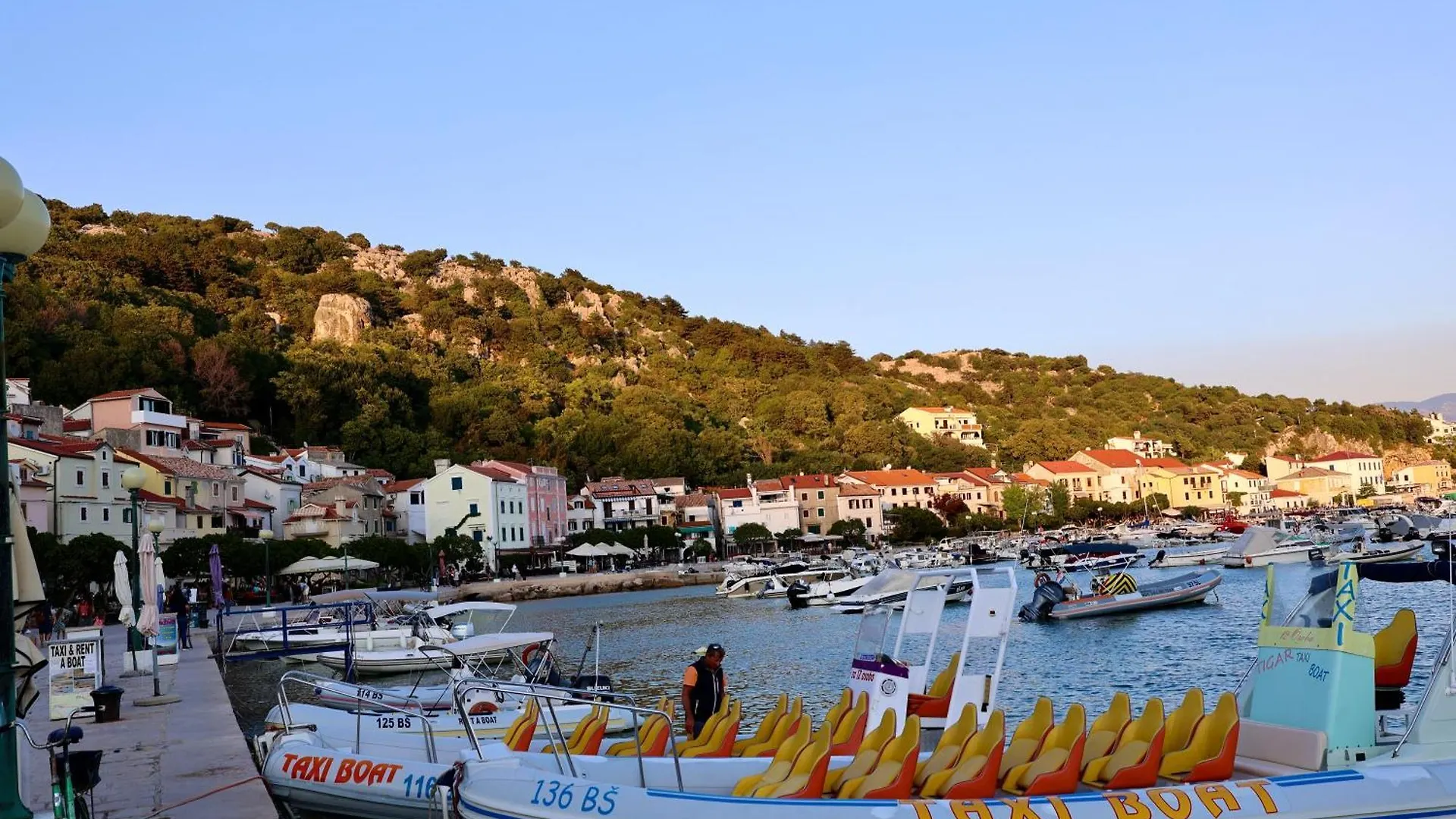 Apartment Villa Perla Baska