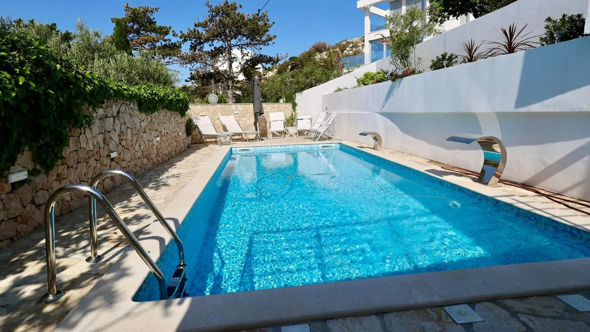 Apartment Villa Perla Baska
